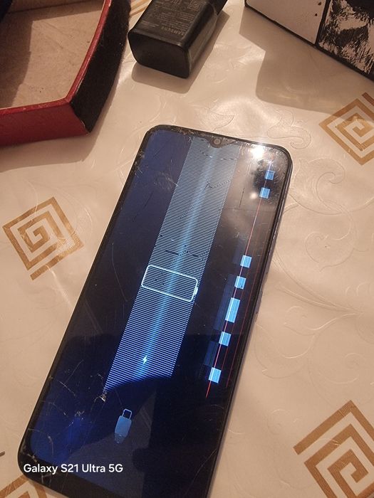 Телефон на запчасти