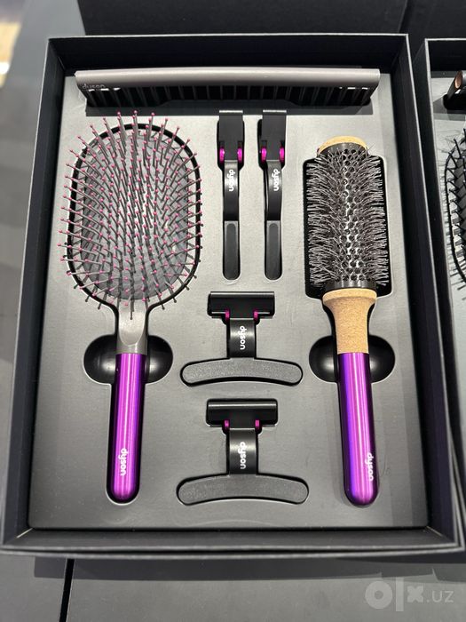 Dyson расческа в разных цветах
