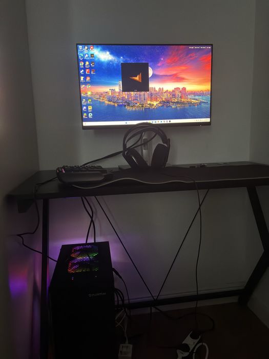 Vand PC Gaming plus accesorii