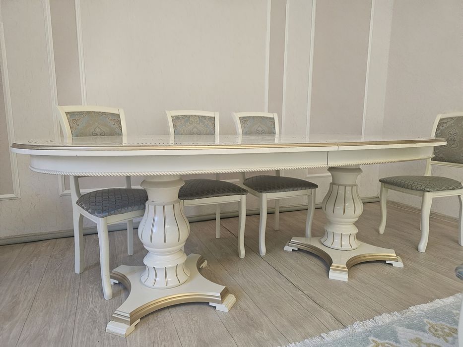 Стол обеденный для дома