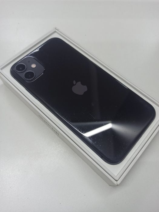 Apple iPhone 11, 64gb, 75%.