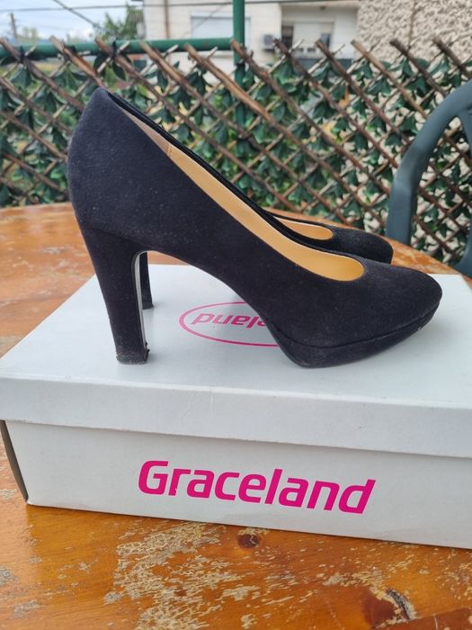 Дамски черни обувки на ток