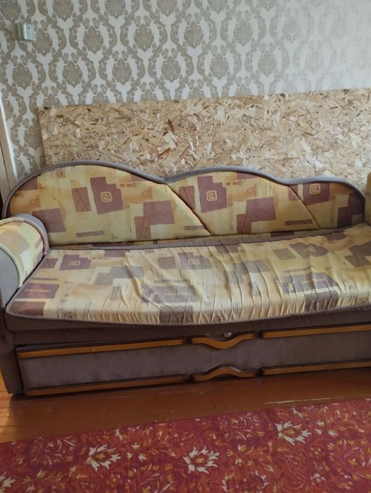 Отдам   даром  тахту