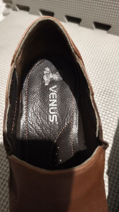 Пролетни обувки от естествена кожа