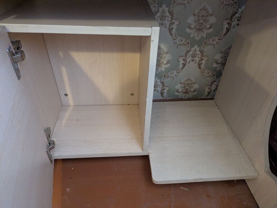 Продам компьютерный стол