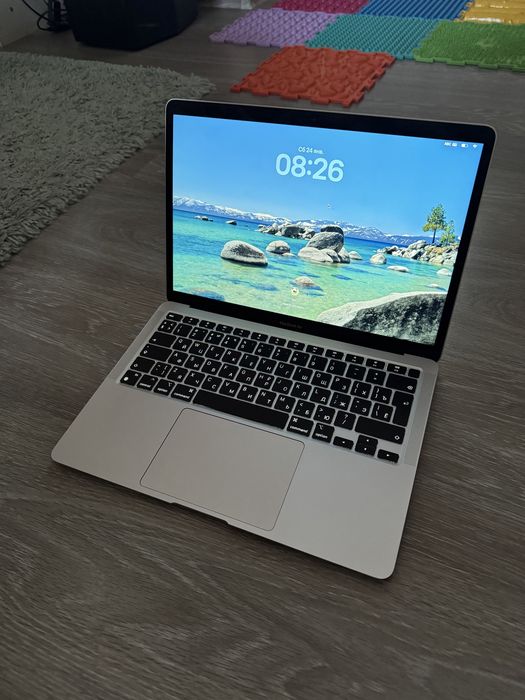 MacBook Air m1 состояние отличное 2337