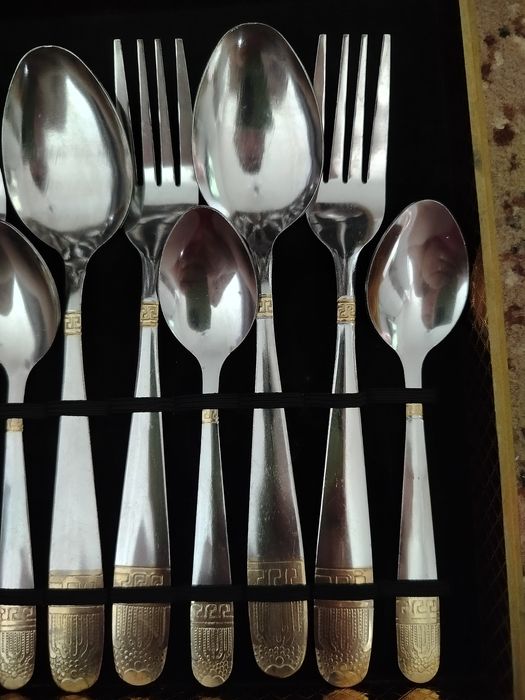 Новый набор столовых приборов