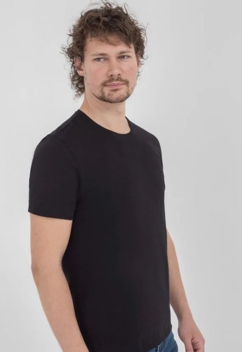 Футболки мужские