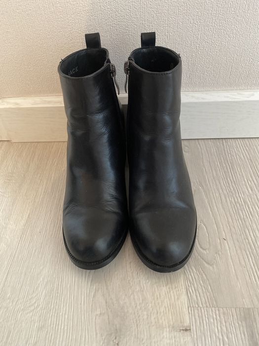 Продам кожаные ботинки