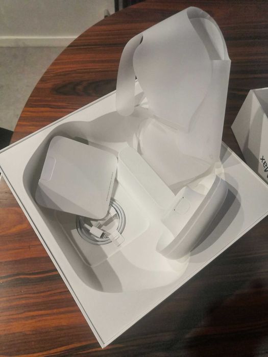 Почти новые Airpods Max, синие