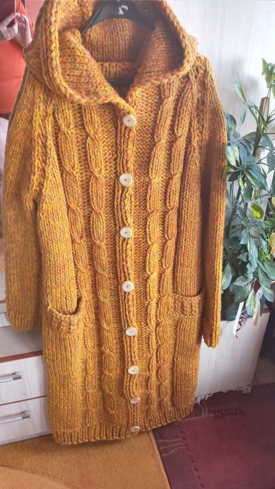 Ръчно плетено манто