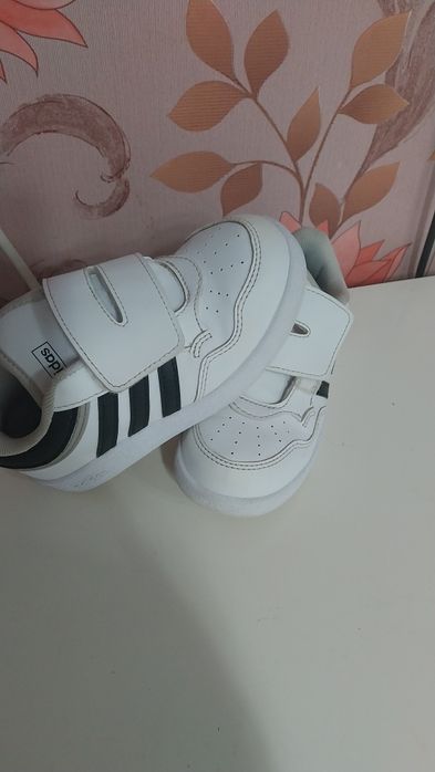 Adidasi  fetita 24