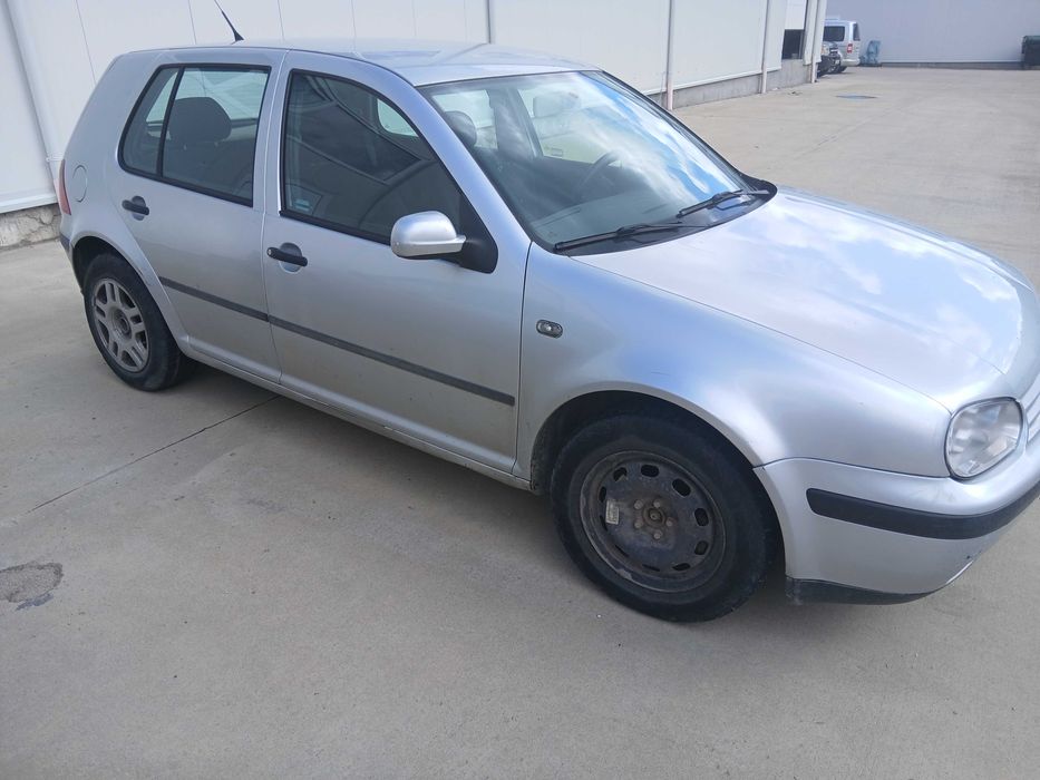 Автомобил за продам