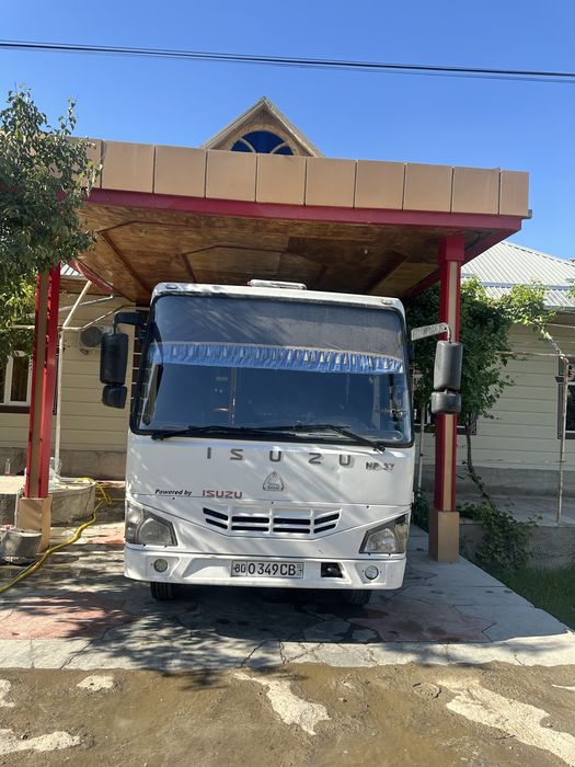 Isuzu 2016 yil holati yaxshi