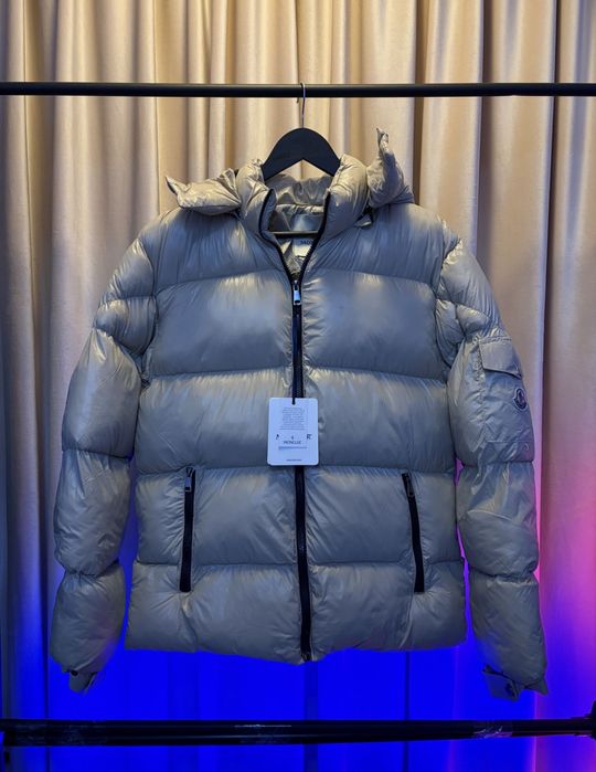 Geaca Moncler 250 ron