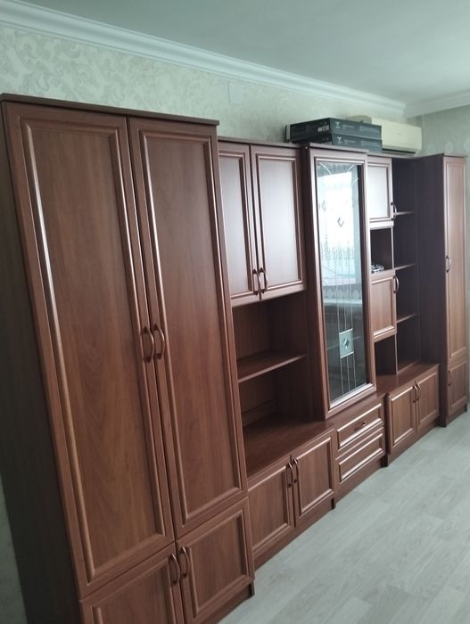 Продам срочно  стенку