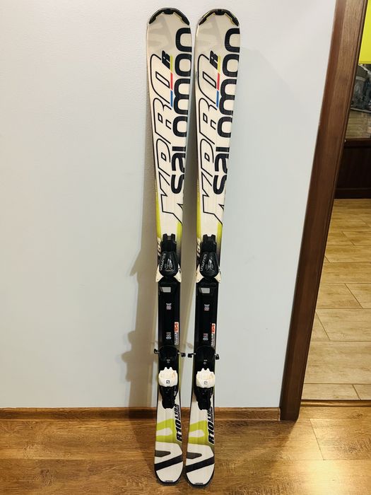 Schiuri Salomon 154 cm