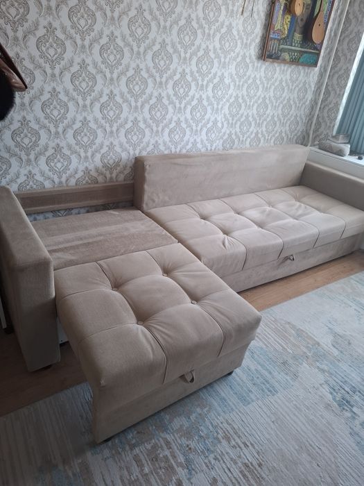 Диван раздвижной.