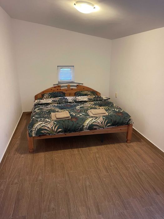 Давам за краткосрочен наем малка самостоятелна къща в Regenstauf-93128