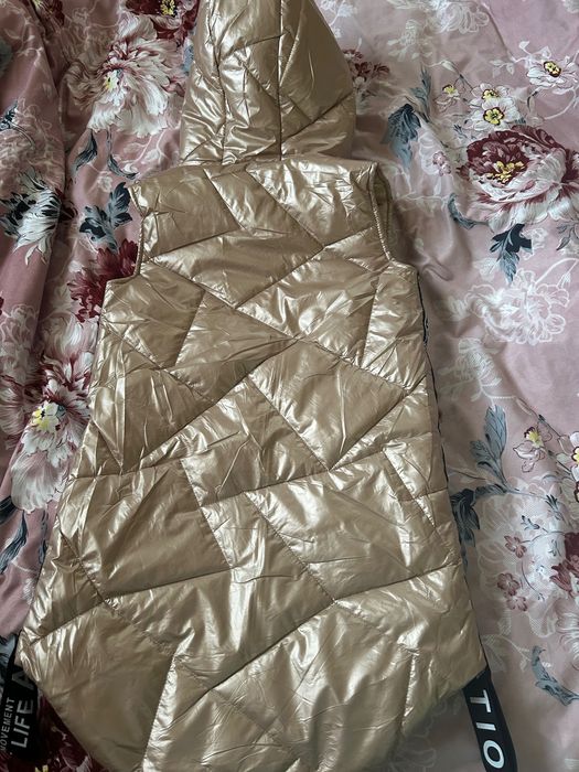 Vestă de damă, nepurtată