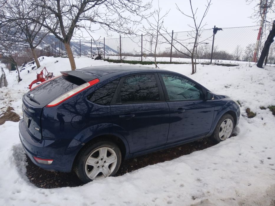 Vand ford focus 2    8000 roni negociabil