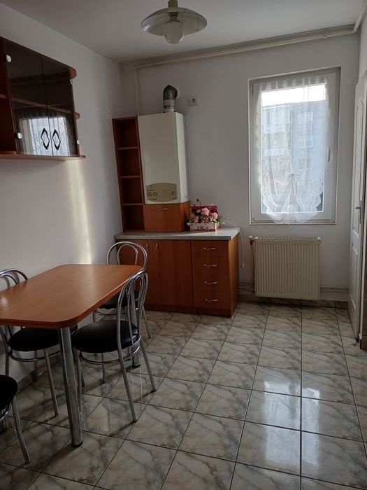 Închiriez apartament 2 camere cartierul Fagarasului