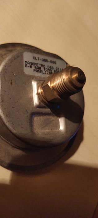 Манометры продам