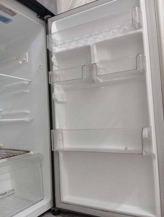 LG muzlatgich sotiladi – yaxshi holatda