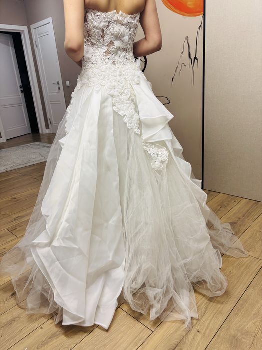 Продам платье свадебные