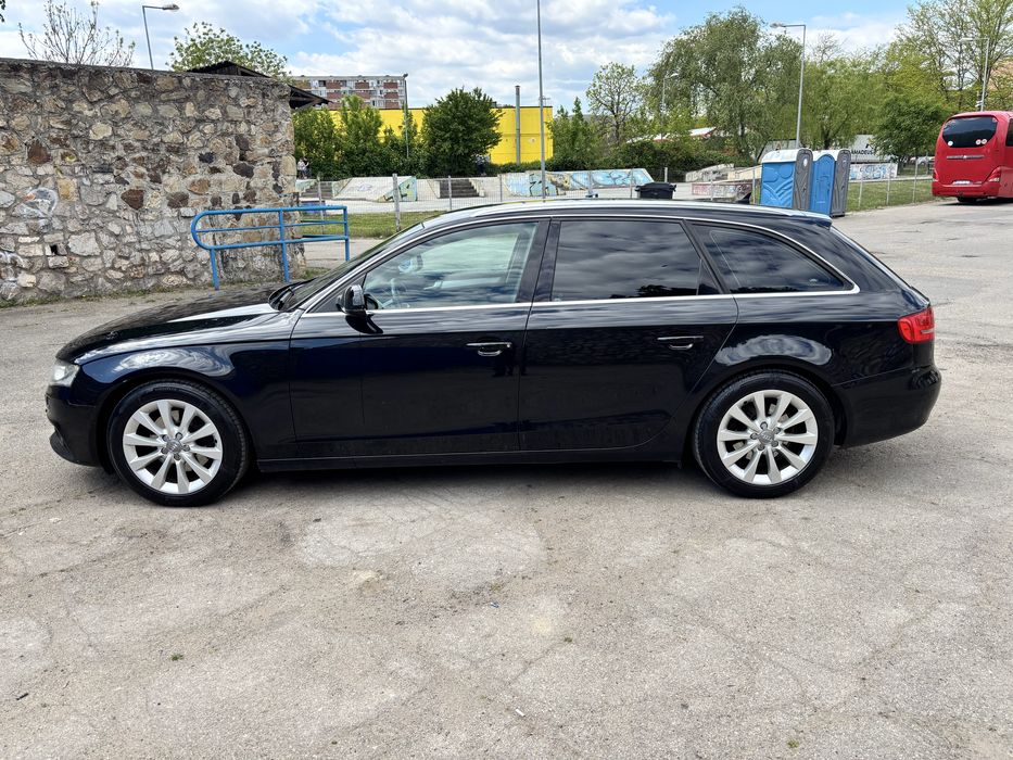 URGENT Vand sau schimb Audi A4 b8