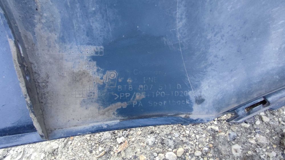 Оригинална задна броня Audi A5 8T Facelift с лек дефект