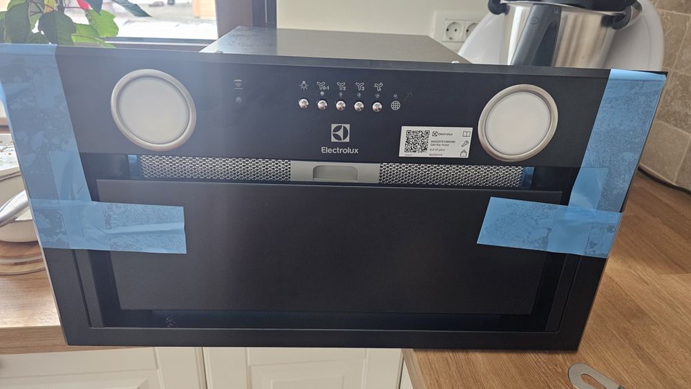Hota incorporabila Electrolux,wi fi, led, noua, in garantie, nefolosit