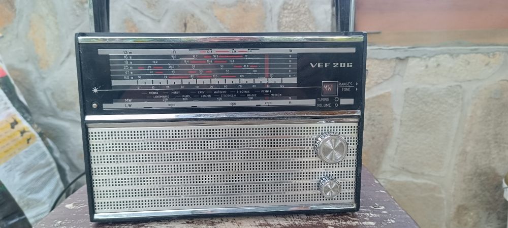 Старо радио VEF 206