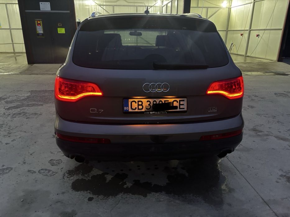Ауди Q7-3000куб/245кс/2012г