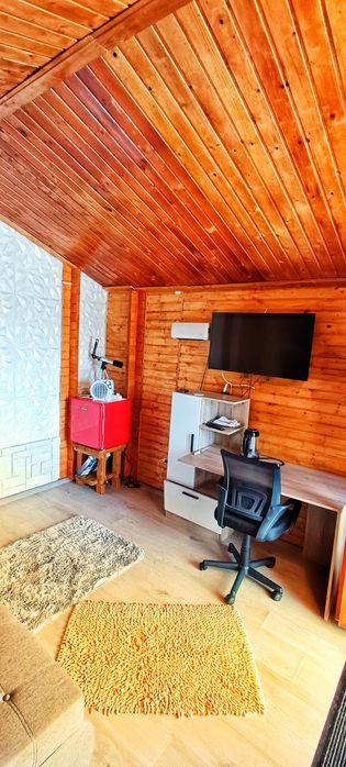 Închiriez complex cabane