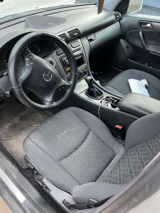 продавам mercedes c220