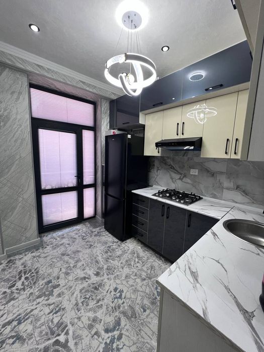 Sergili 3xonali Green houseda joylashgan
2-etaj yevro remont xamma nar