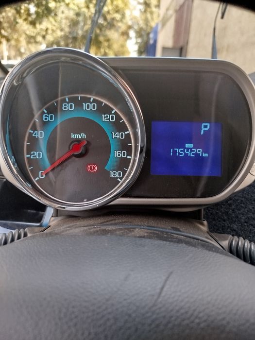 Spark avtomat sotiladi ideal