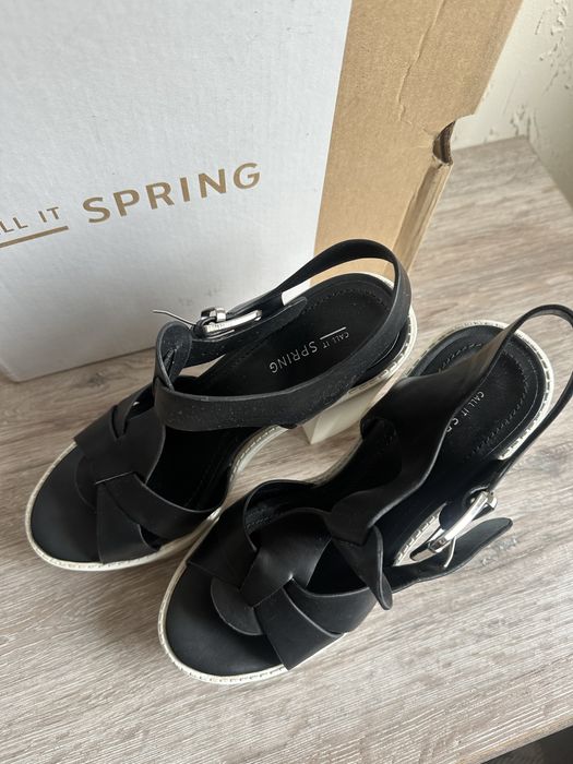 Босоножки, туфли