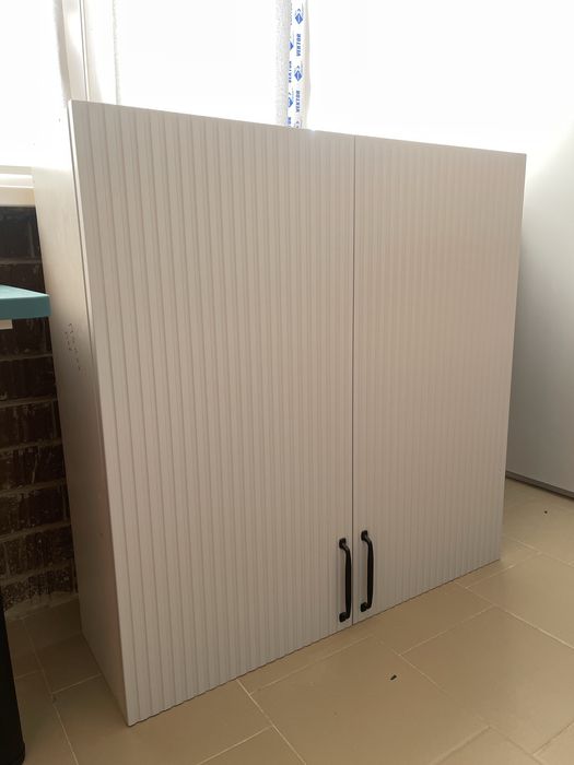 Навесной шкаф 100x100х30