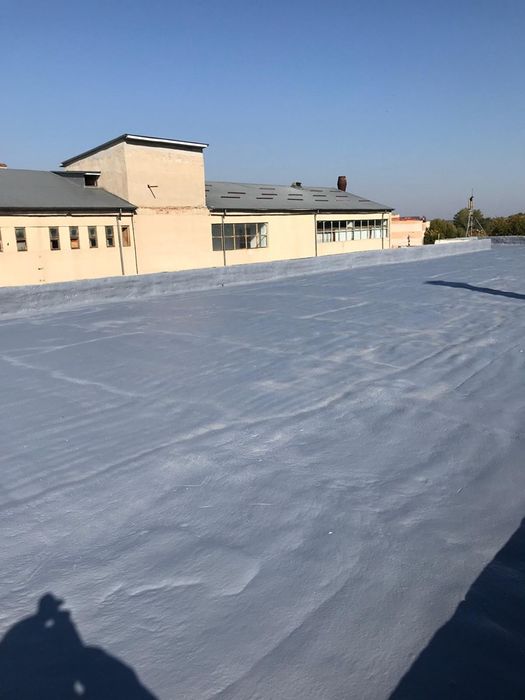 Izolatie spuma poliuretanica Hidroizolatii cu Polyurea(Poliuree)