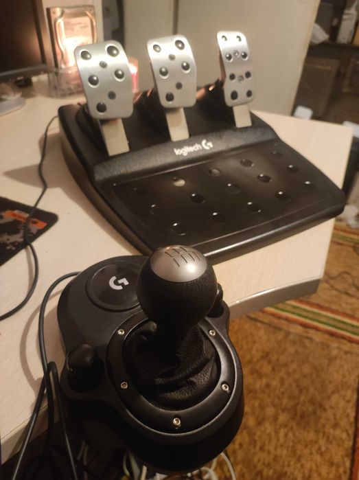 С ГАРАНЦИЯ ! Logitech G920 волан + скоростен лост racing sim XBox + PC