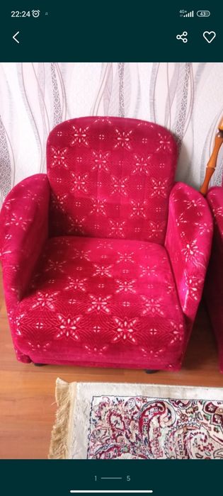 Угловой диван и 2 кресла