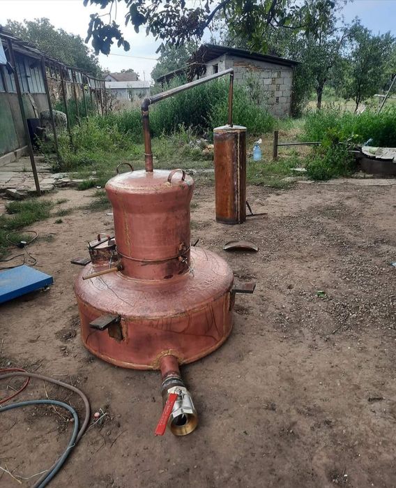 Vând un cazan de facut palinca de 100 litri