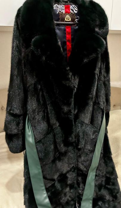 Продам норковую шубу