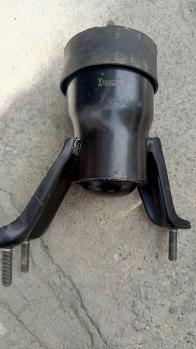 Подушка мотора Тойота 10