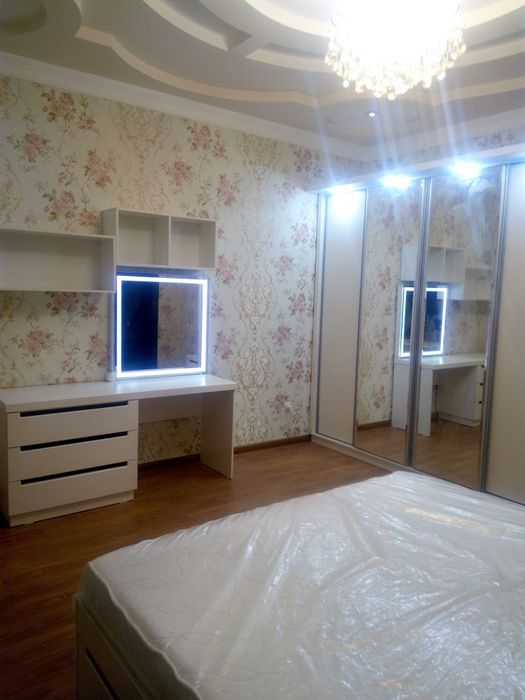 Современные Кухни и шкафы