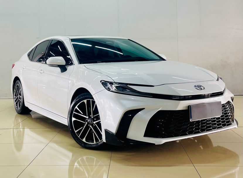 Toyota Camry 2026 Model Dual-Engine 2.0HSE Sport Lite Edition
