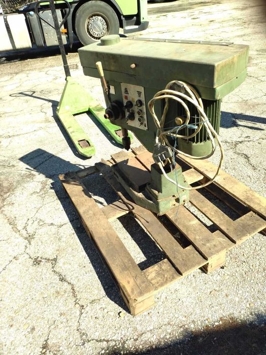 Настолна бормашина