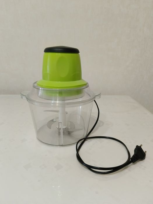 Продам блендер измельчитель